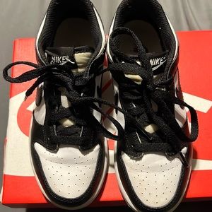 Girls black and white panda dunks. Size 2